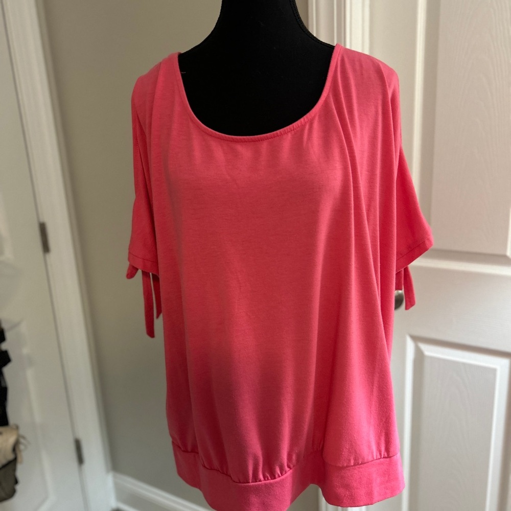 Women’s Size XXL Pink New York & Company Cold Shoulder Short Sleeve Top